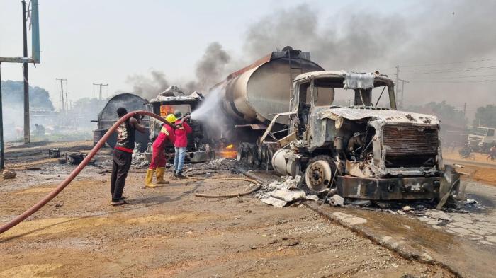 Gasoline tanker truck blast kills at least 85 in Nigeria | CNN